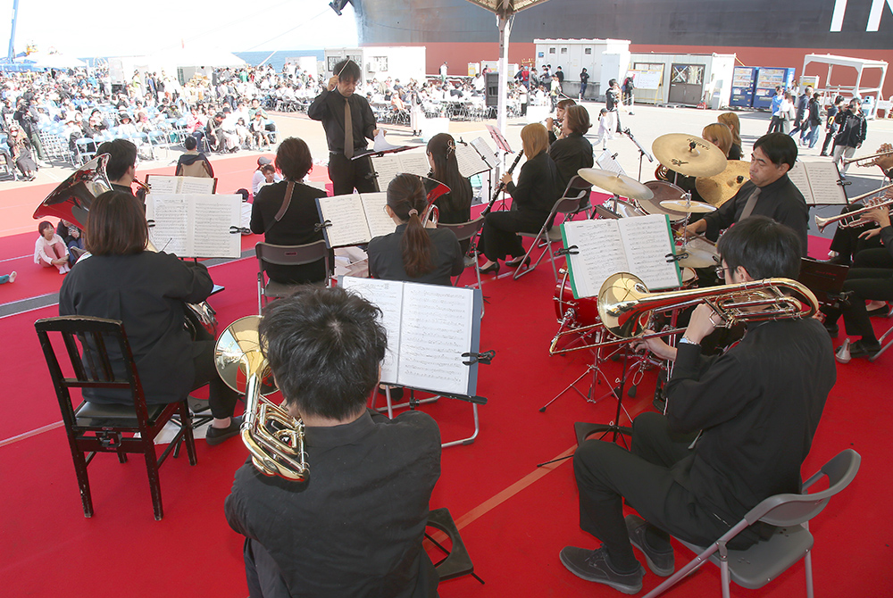日本製鉄吹奏楽団の皆様による優雅な演奏会