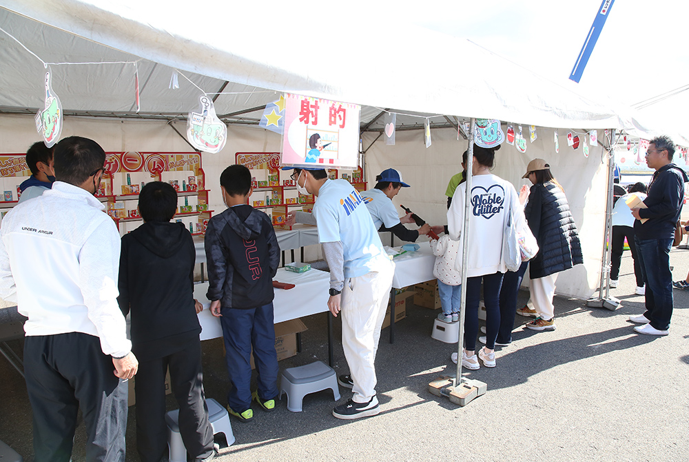 お子さんで賑わうキッズコーナー