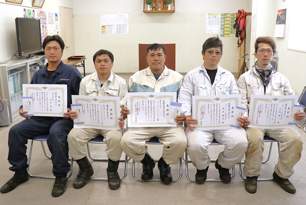 受賞者の皆さんで記念写真